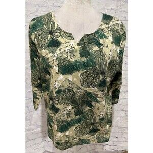 NWT Shenanigans Long Sleeve Green Printed Top St. Patrick’s Day Size Medium